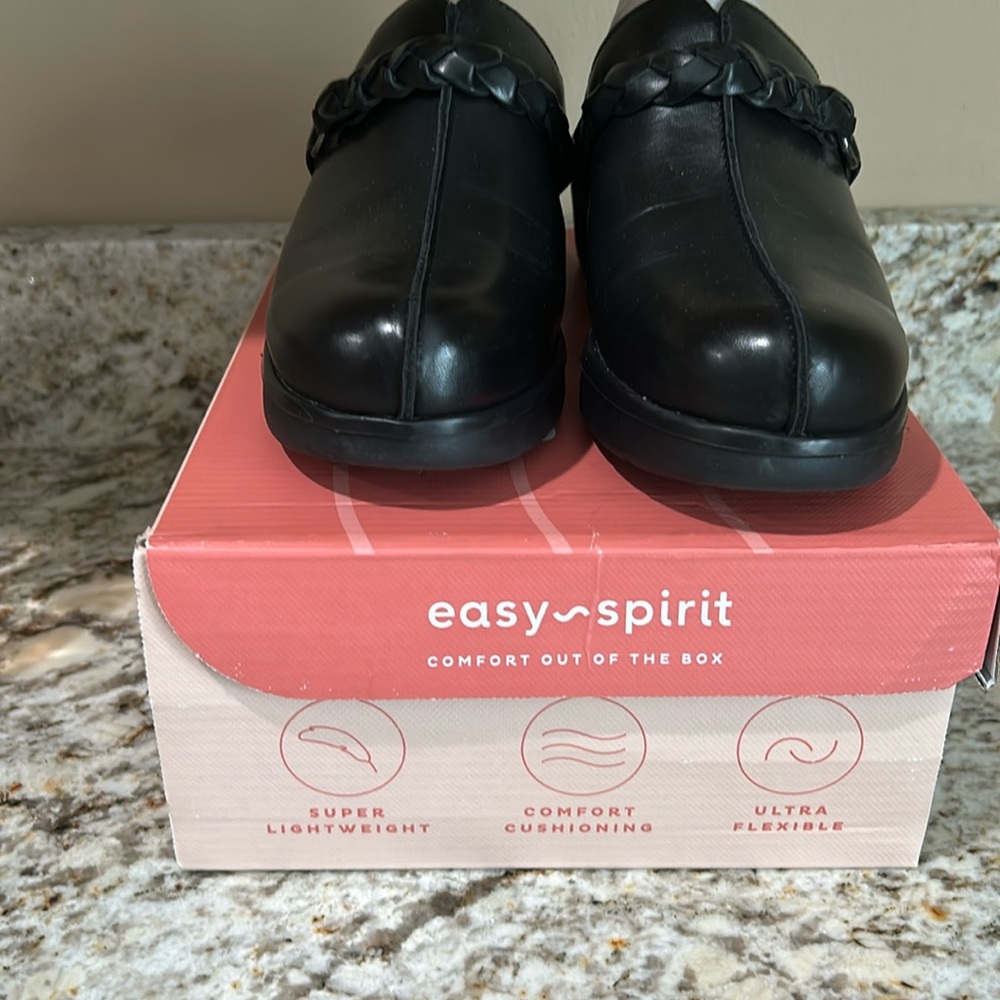 Easy spirit black clogs